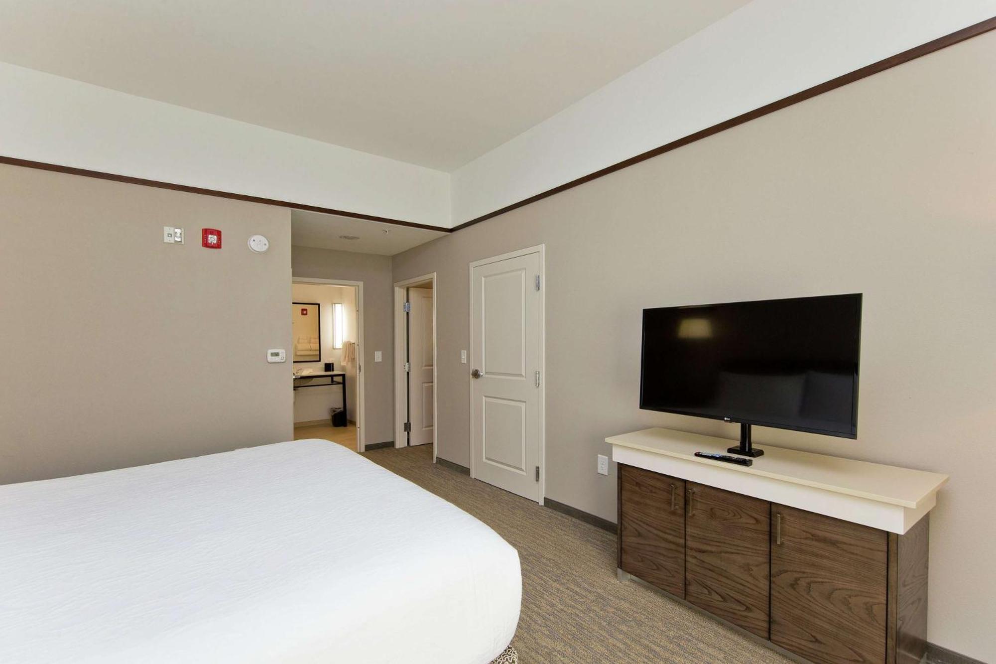 Hilton Garden Inn Martinsburg Exterior photo